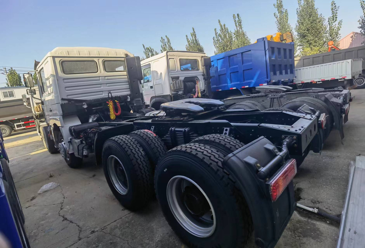 Shacman F3000 6*4 Tractor - Vilcējs: foto 5 Shacman F3000 6*4 Tractor - Vilcējs: foto 5