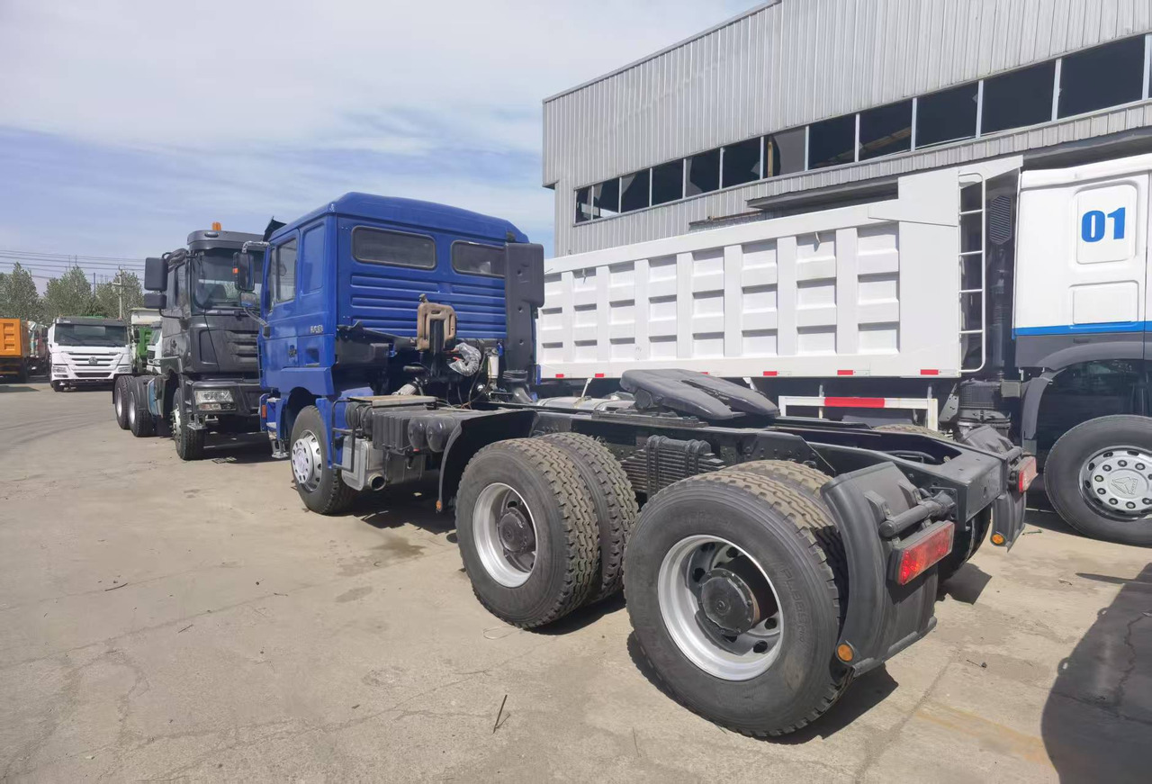 Shacman F3000 6*4 tractor - Vilcējs: foto 5 Shacman F3000 6*4 tractor - Vilcējs: foto 5
