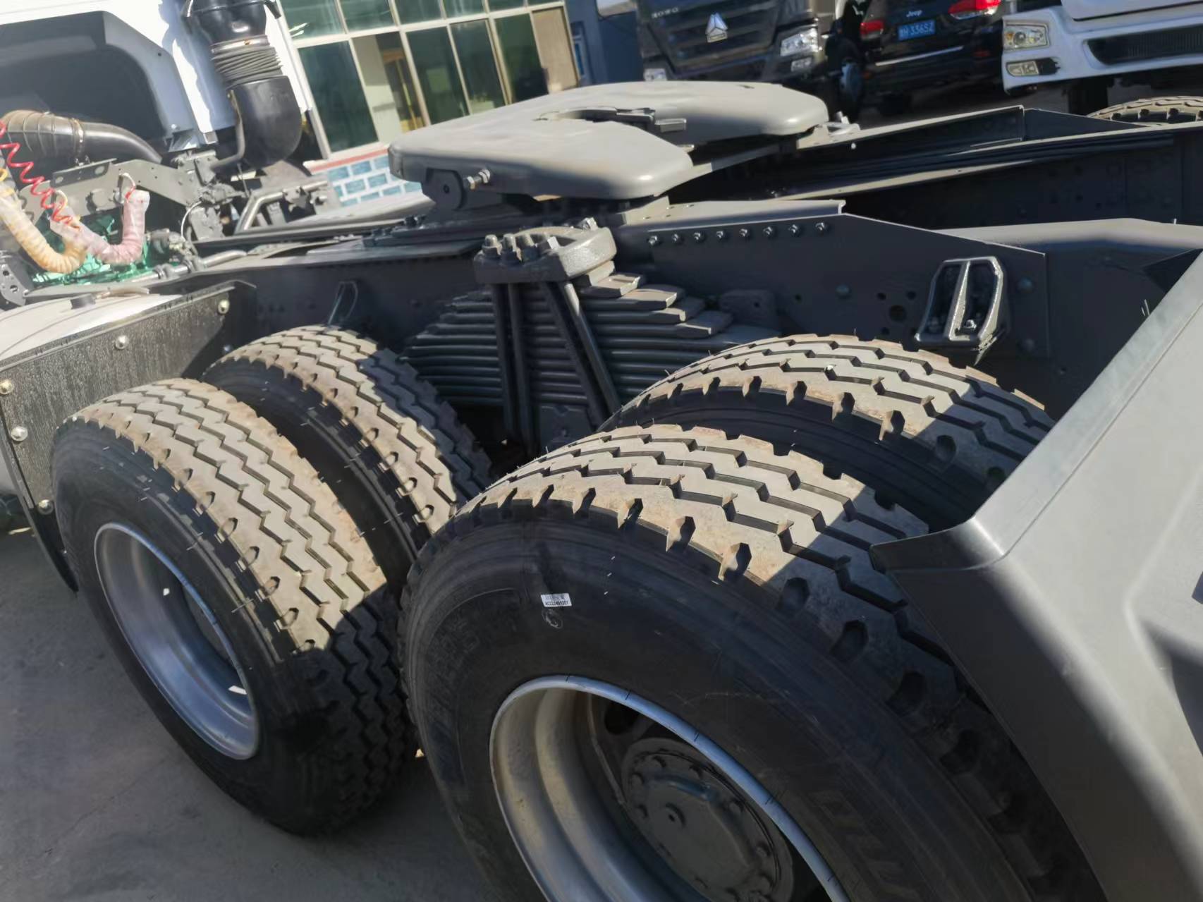 Sinotruk HOWO 371 Tractor - Vilcējs: foto 3 Sinotruk HOWO 371 Tractor - Vilcējs: foto 3