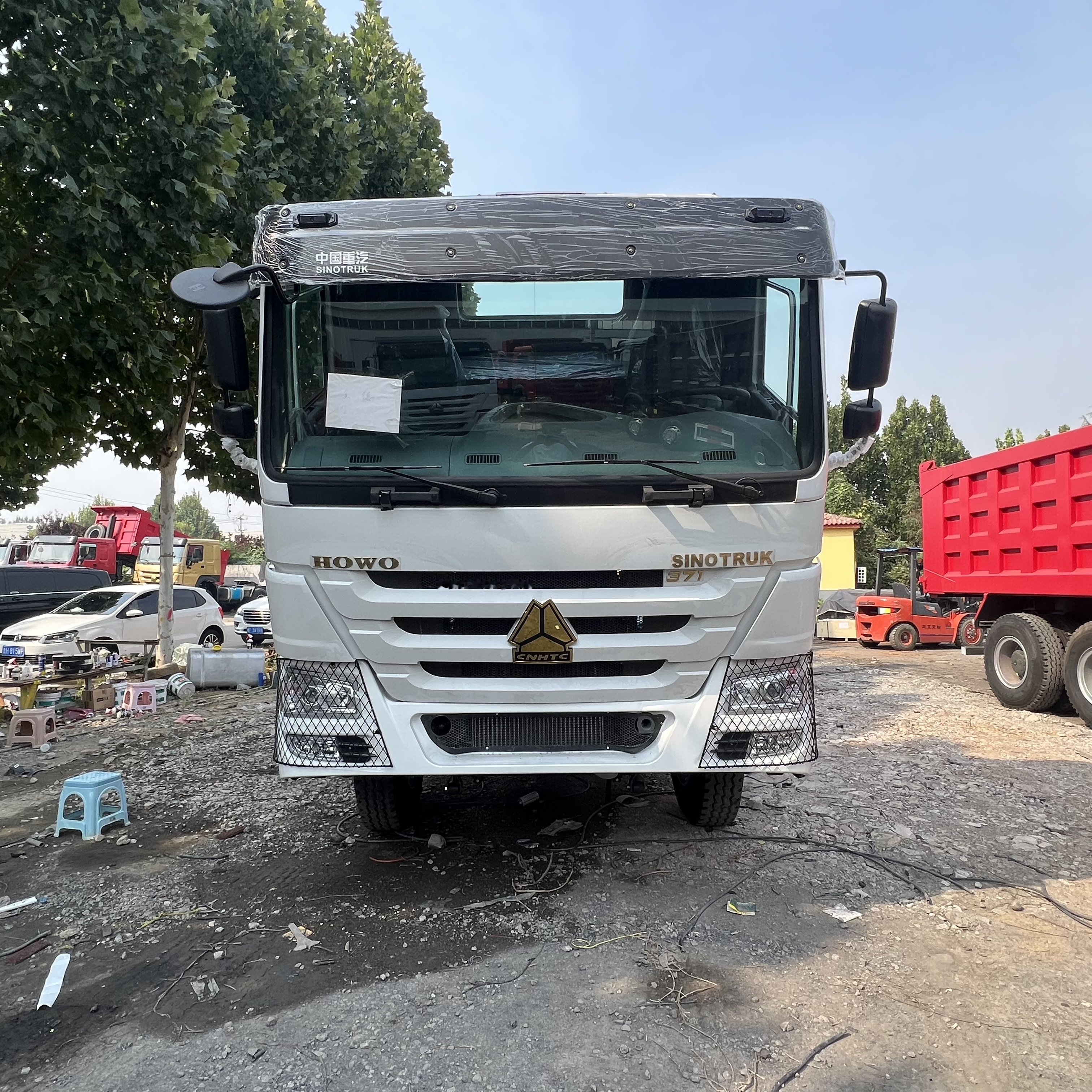 Sinotruk HOWO 371 Tractor - Vilcējs: foto 5 Sinotruk HOWO 371 Tractor - Vilcējs: foto 5