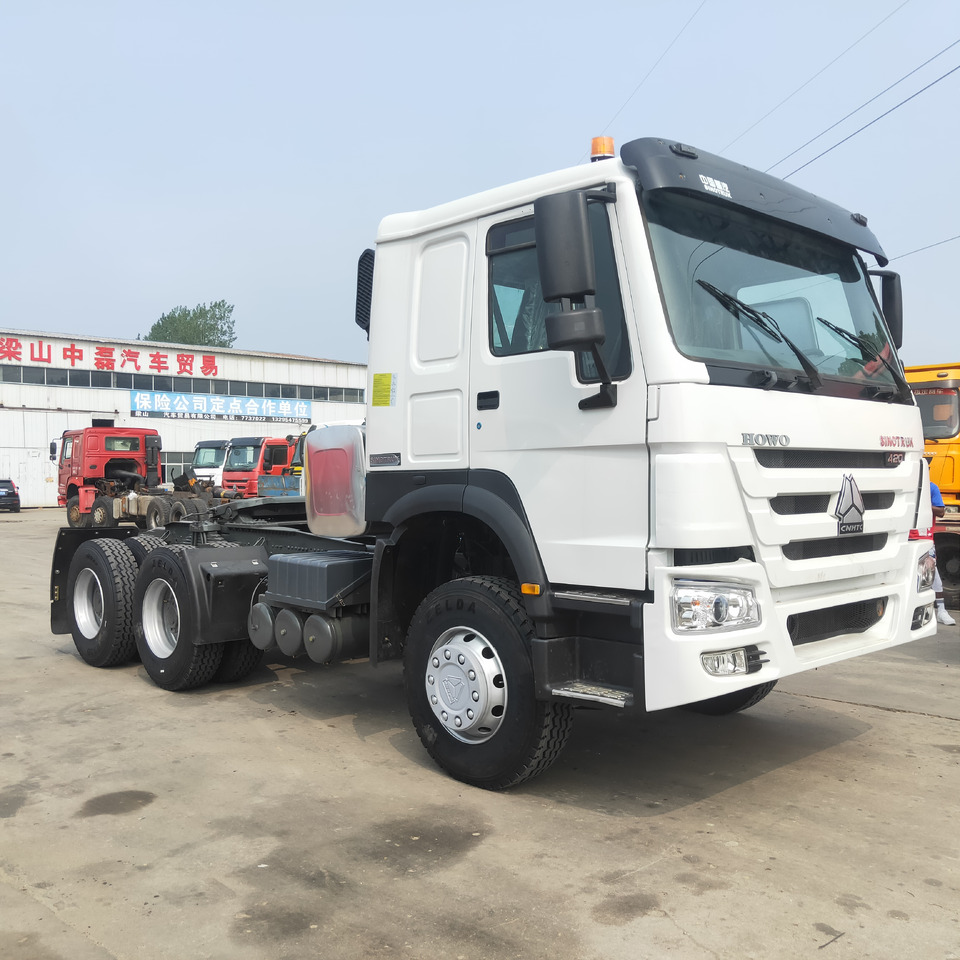 Sinotruk HOWO 420 6*4 Tractor - Vilcējs: foto 1 Sinotruk HOWO 420 6*4 Tractor - Vilcējs: foto 1