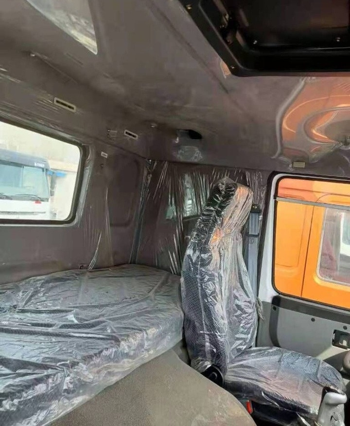 Sinotruk HOWO 420 Tractor - Vilcējs: foto 2 Sinotruk HOWO 420 Tractor - Vilcējs: foto 2