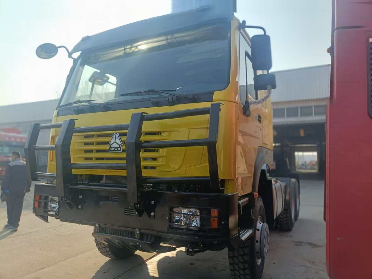 Sinotruk HOWO 430 6*4 Tractor - Vilcējs: foto 1 Sinotruk HOWO 430 6*4 Tractor - Vilcējs: foto 1