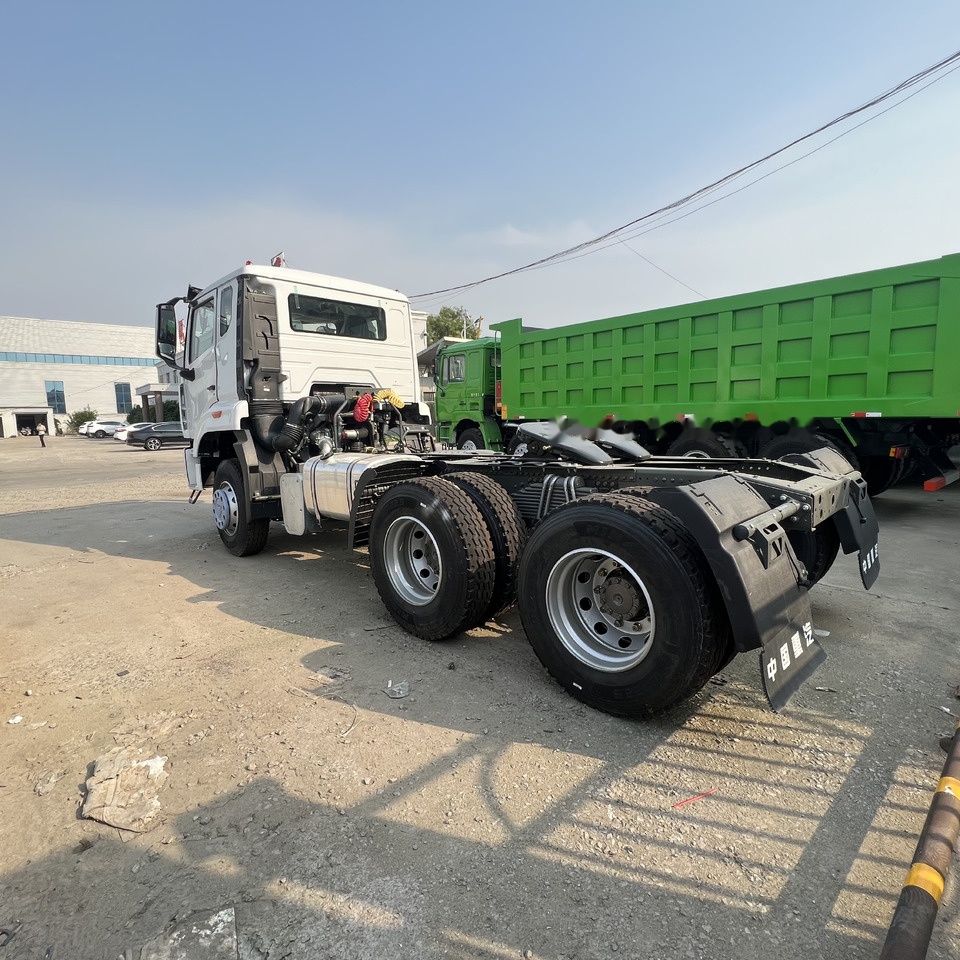 Sinotruk HOWO 6*4 Tractor - Vilcējs: foto 4 Sinotruk HOWO 6*4 Tractor - Vilcējs: foto 4