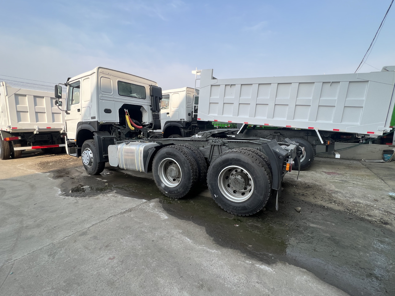 Sinotruk HOWO 6*4 Tractor - Vilcējs: foto 3 Sinotruk HOWO 6*4 Tractor - Vilcējs: foto 3
