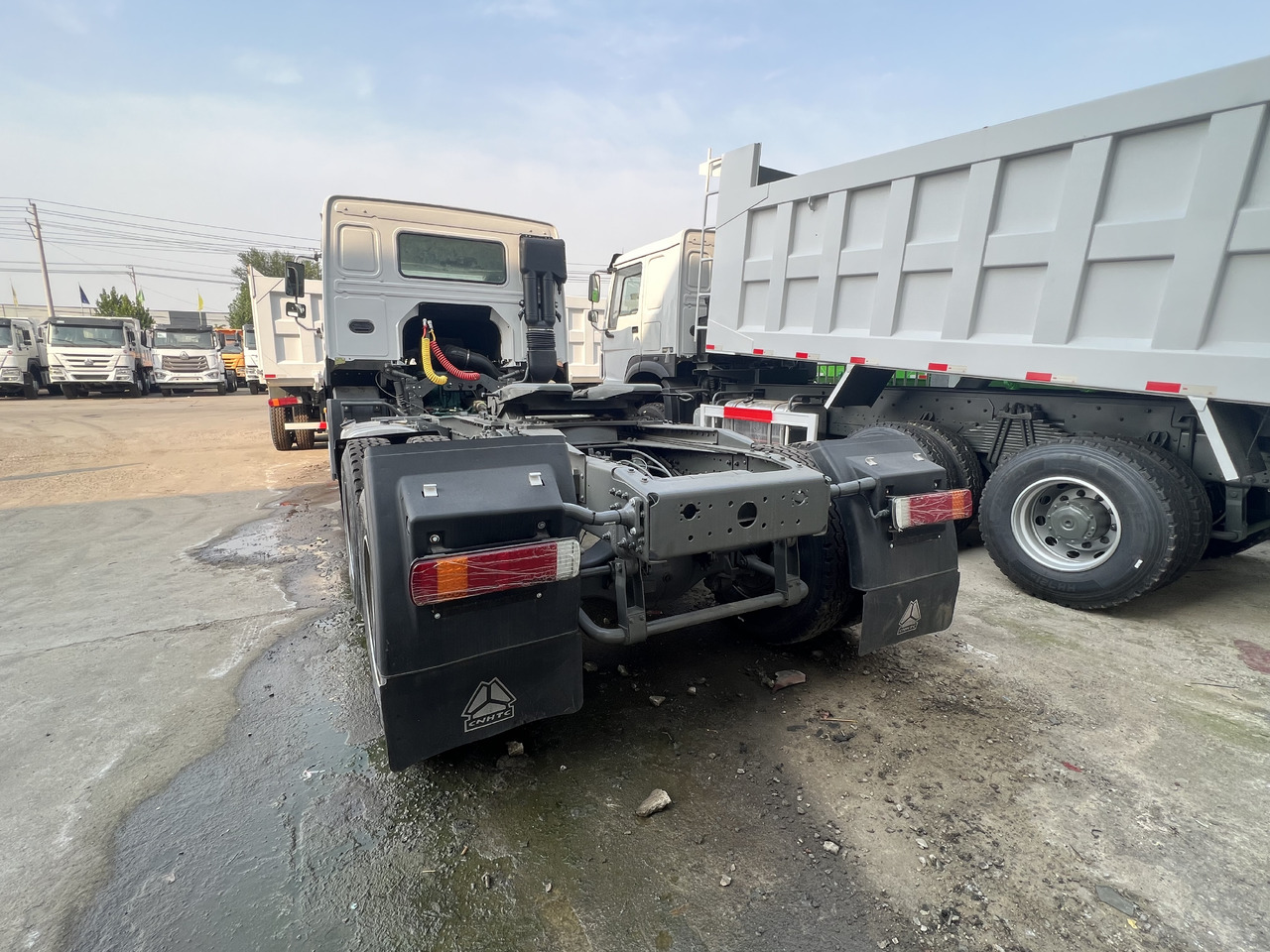 Sinotruk HOWO 6*4 Tractor - Vilcējs: foto 5 Sinotruk HOWO 6*4 Tractor - Vilcējs: foto 5