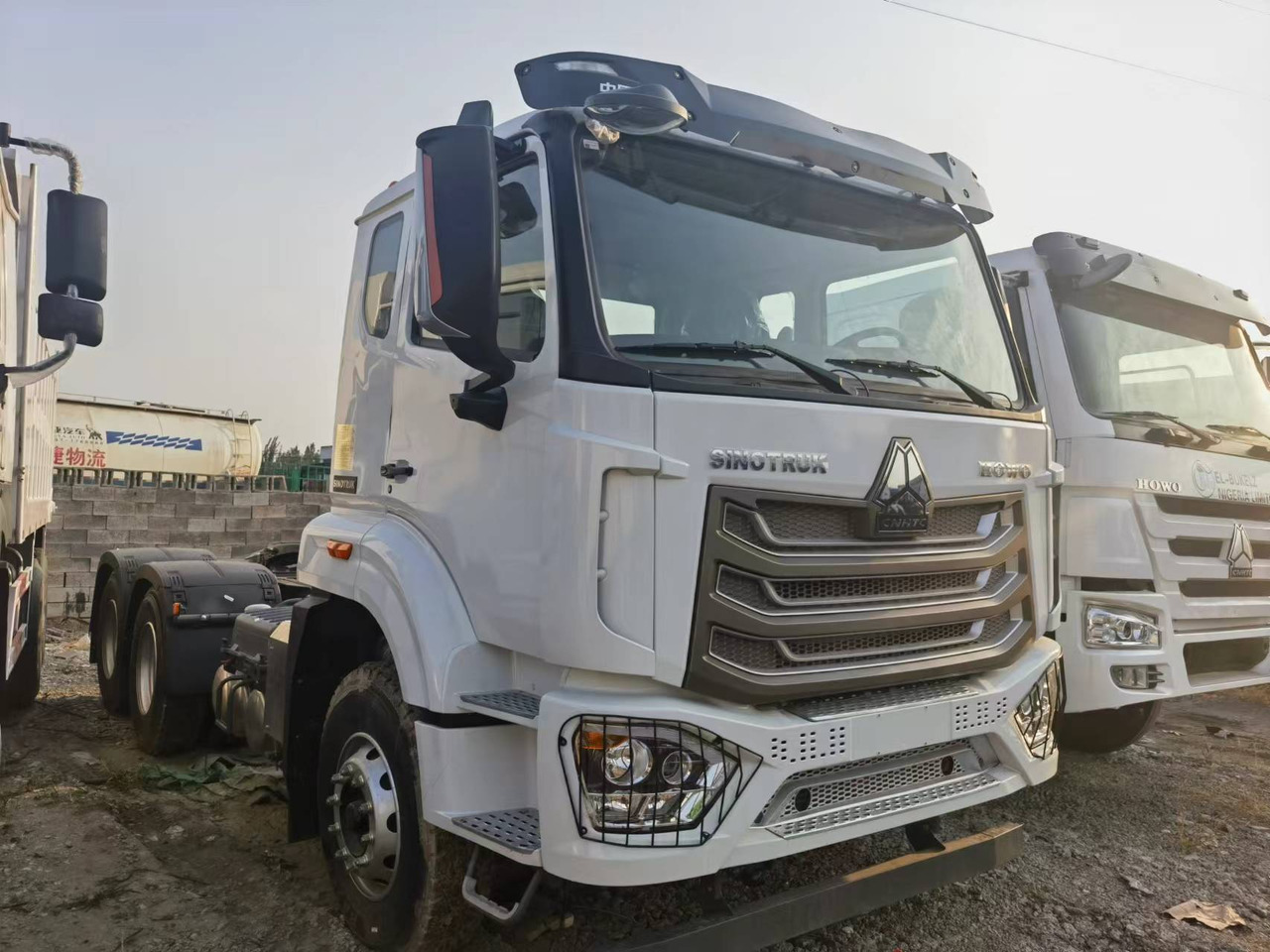 Sinotruk HOWO 6*4 Tractor - Vilcējs: foto 4 Sinotruk HOWO 6*4 Tractor - Vilcējs: foto 4
