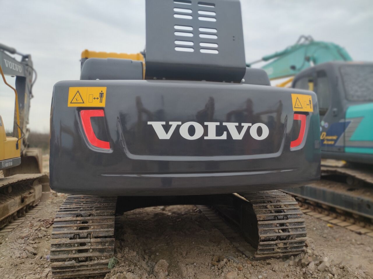Volvo EC210B - Kāpurķēžu ekskavators: foto 3 Volvo EC210B - Kāpurķēžu ekskavators: foto 3