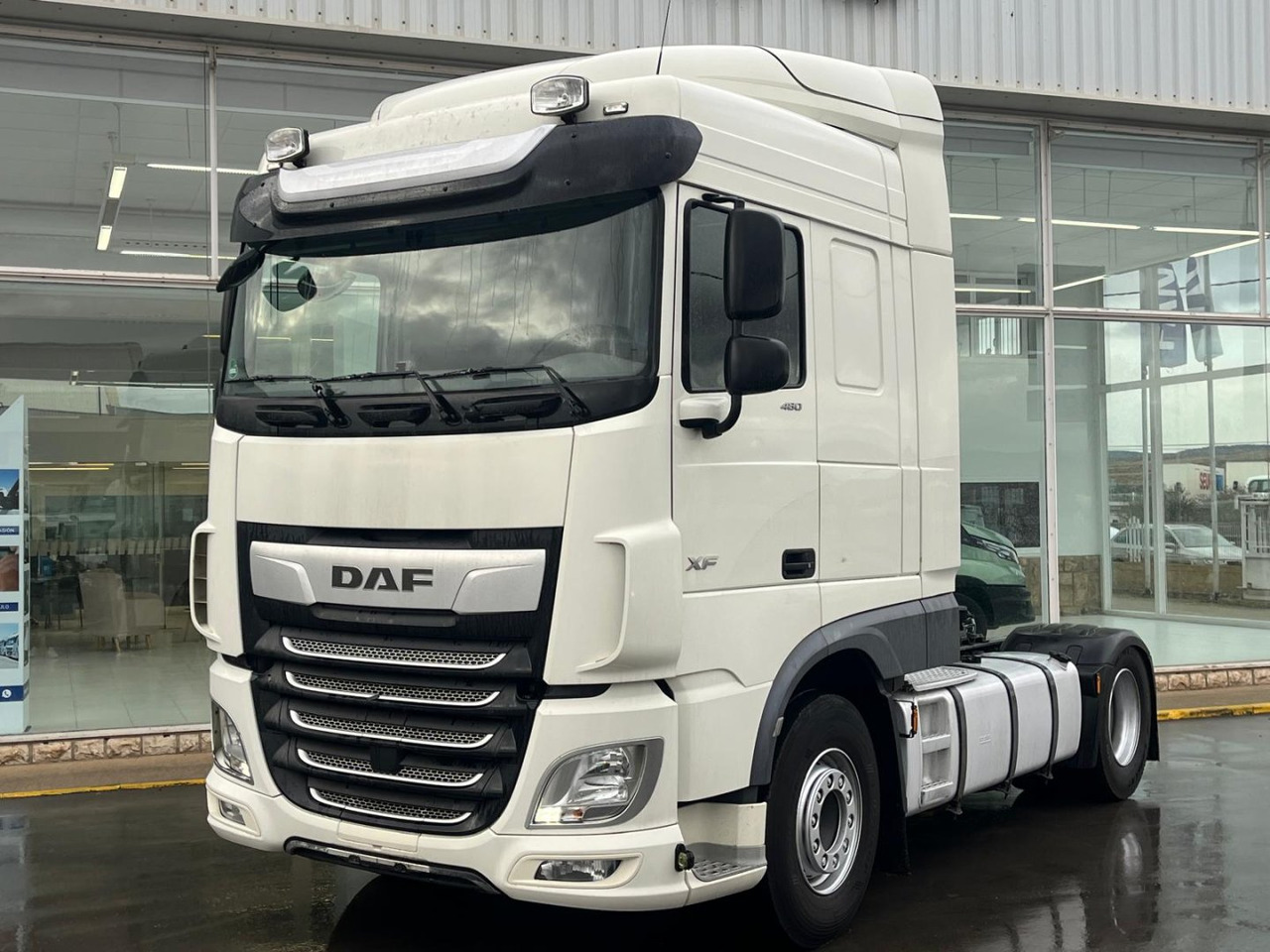Cabeza Tractora DAF 480 AUTOMATICA CON INTARDER - Vilcējs: foto 1 Cabeza Tractora DAF 480 AUTOMATICA CON INTARDER - Vilcējs: foto 1