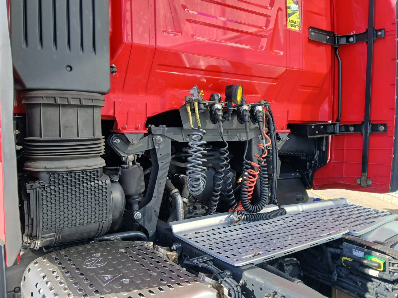 Cabeza Tractora IVECO 460 AUTOMATICO CON INTARDER - Vilcējs: foto 5 Cabeza Tractora IVECO 460 AUTOMATICO CON INTARDER - Vilcējs: foto 5