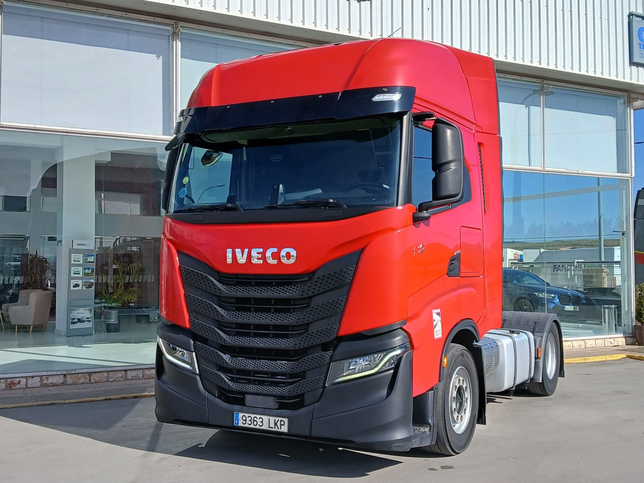 Cabeza Tractora IVECO 460 AUTOMATICO CON INTARDER - Vilcējs: foto 1 Cabeza Tractora IVECO 460 AUTOMATICO CON INTARDER - Vilcējs: foto 1