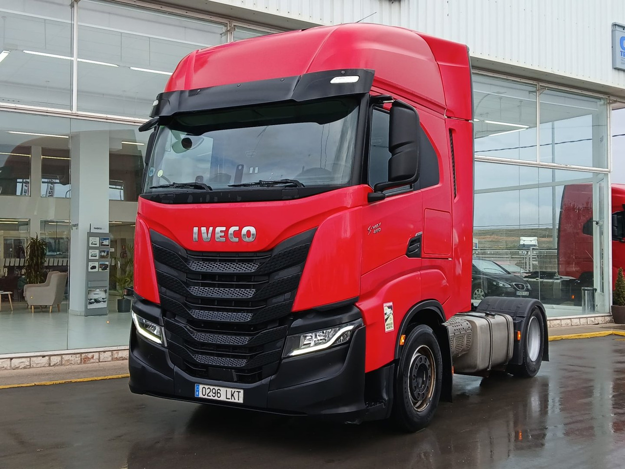 Cabeza Tractora IVECO 460 AUTOMATICO CON INTARDER - Vilcējs: foto 1 Cabeza Tractora IVECO 460 AUTOMATICO CON INTARDER - Vilcējs: foto 1