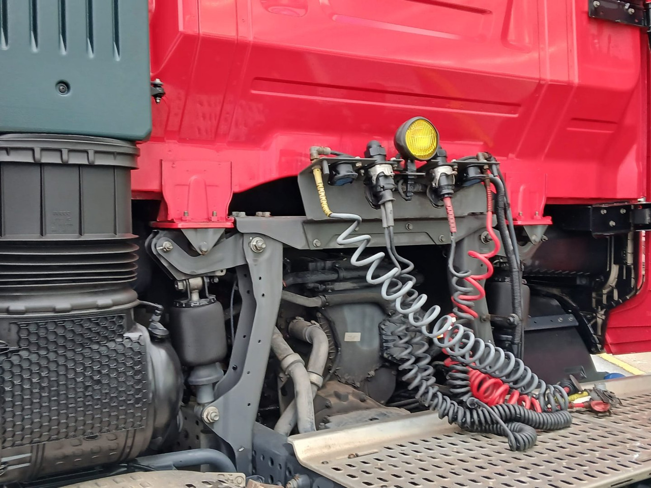 Cabeza Tractora IVECO 460 AUTOMATICO CON INTARDER - Vilcējs: foto 5 Cabeza Tractora IVECO 460 AUTOMATICO CON INTARDER - Vilcējs: foto 5