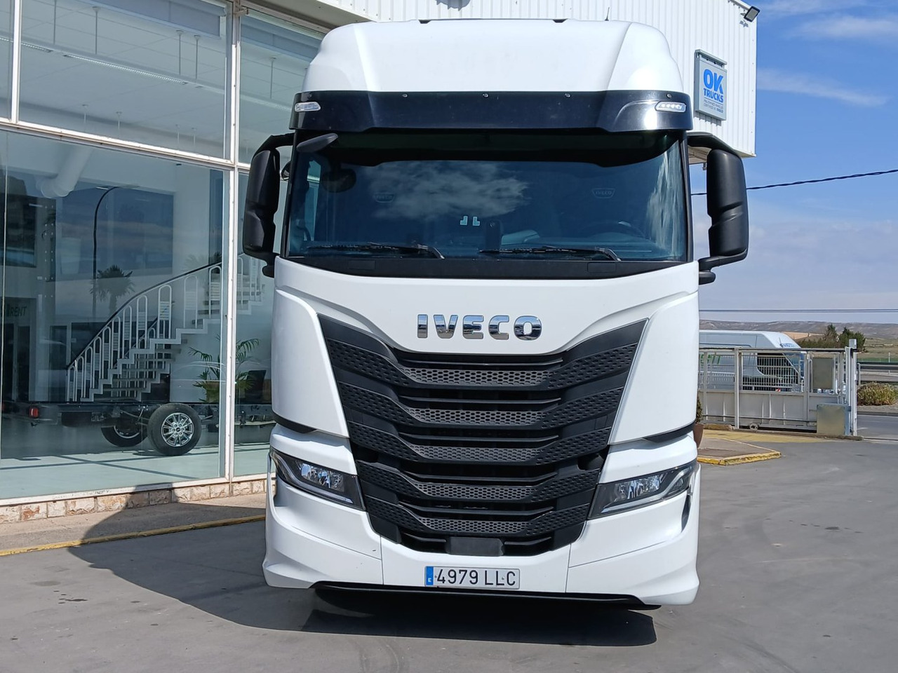 Cabeza Tractora IVECO 480 AUTOMATICO CON INTARDER - Vilcējs: foto 2 Cabeza Tractora IVECO 480 AUTOMATICO CON INTARDER - Vilcējs: foto 2