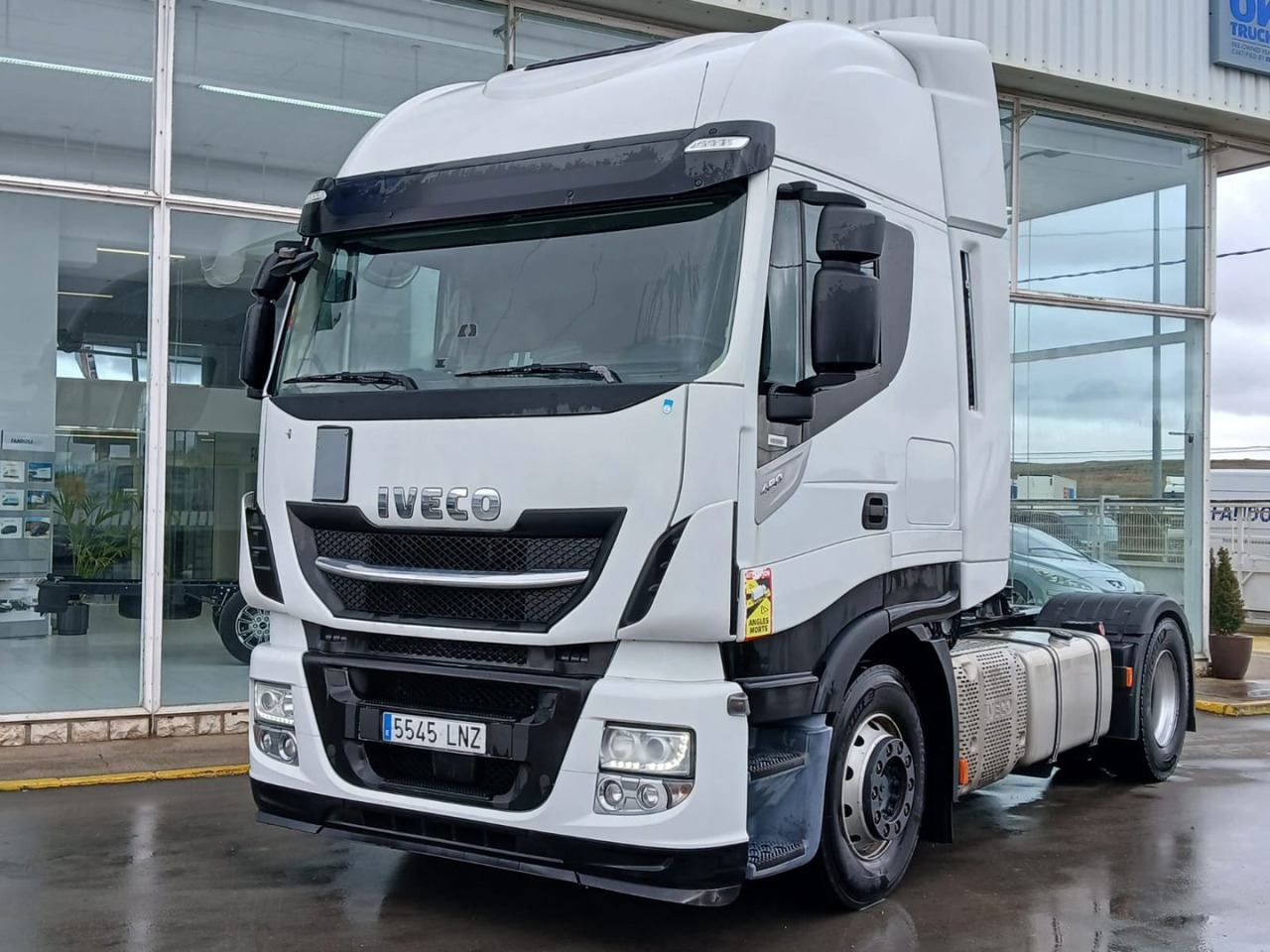 Cabeza Tractora IVECO 480 AUTOMATICO CON INTARDER - Vilcējs: foto 1 Cabeza Tractora IVECO 480 AUTOMATICO CON INTARDER - Vilcējs: foto 1