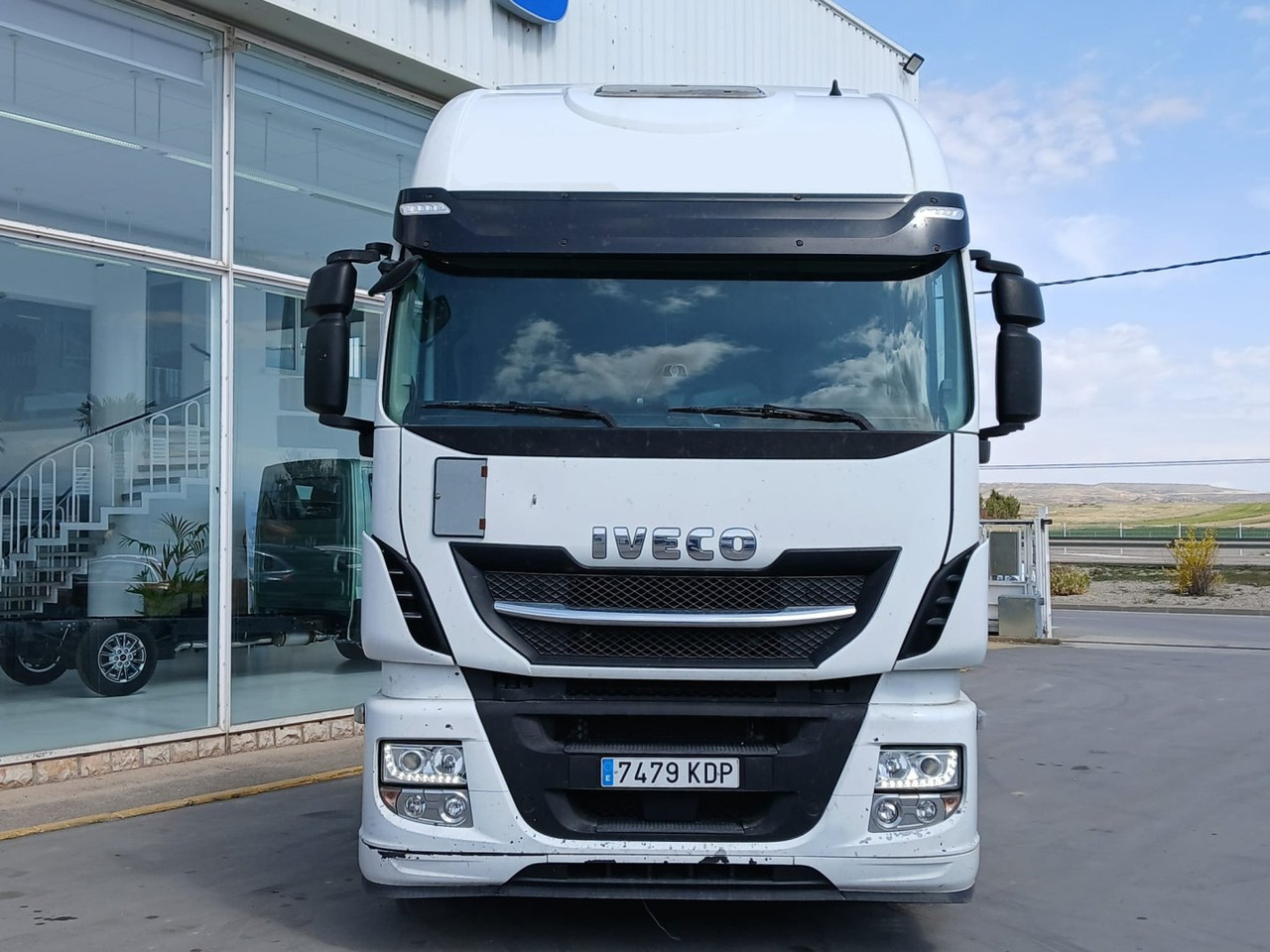 Cabeza Tractora IVECO 510 AUTOMATICO CON INTARDER - Vilcējs: foto 2 Cabeza Tractora IVECO 510 AUTOMATICO CON INTARDER - Vilcējs: foto 2