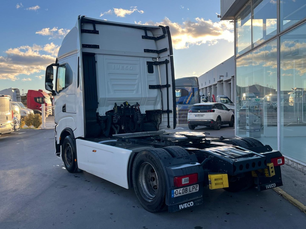 Cabeza Tractora IVECO S-WAY 510 AUTOMATICO CON INTARDER - Vilcējs: foto 4 Cabeza Tractora IVECO S-WAY 510 AUTOMATICO CON INTARDER - Vilcējs: foto 4