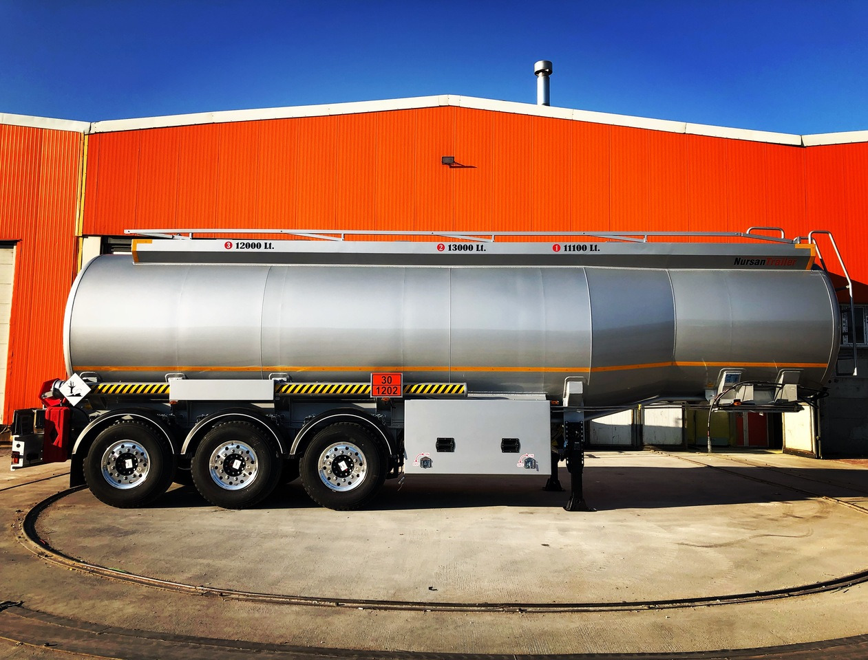 NURSAN Aluminium Tanker - Puspiekabe cisterna: foto 5 NURSAN Aluminium Tanker - Puspiekabe cisterna: foto 5