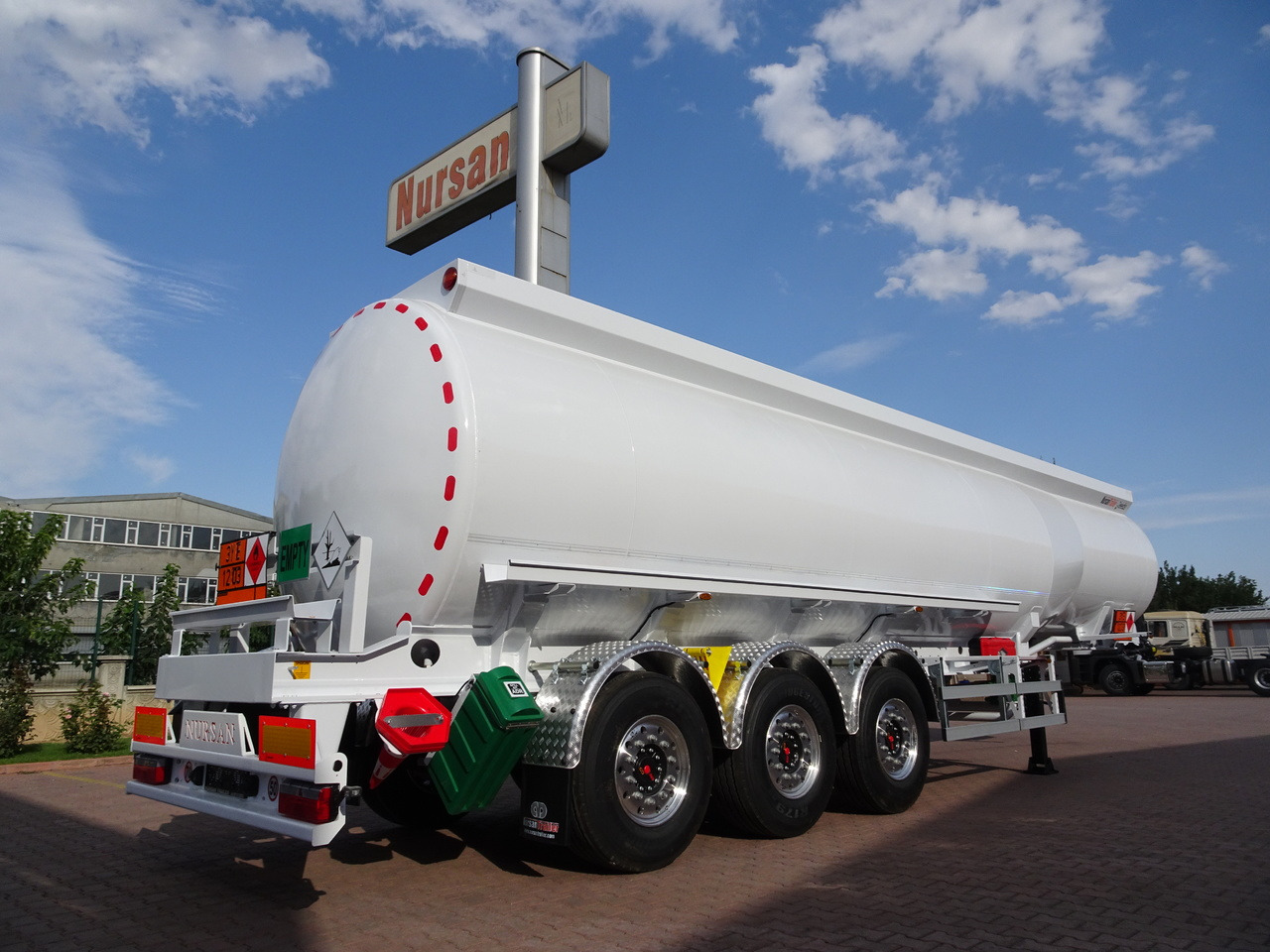 NURSAN Aluminium Tanker - Puspiekabe cisterna: foto 1 NURSAN Aluminium Tanker - Puspiekabe cisterna: foto 1