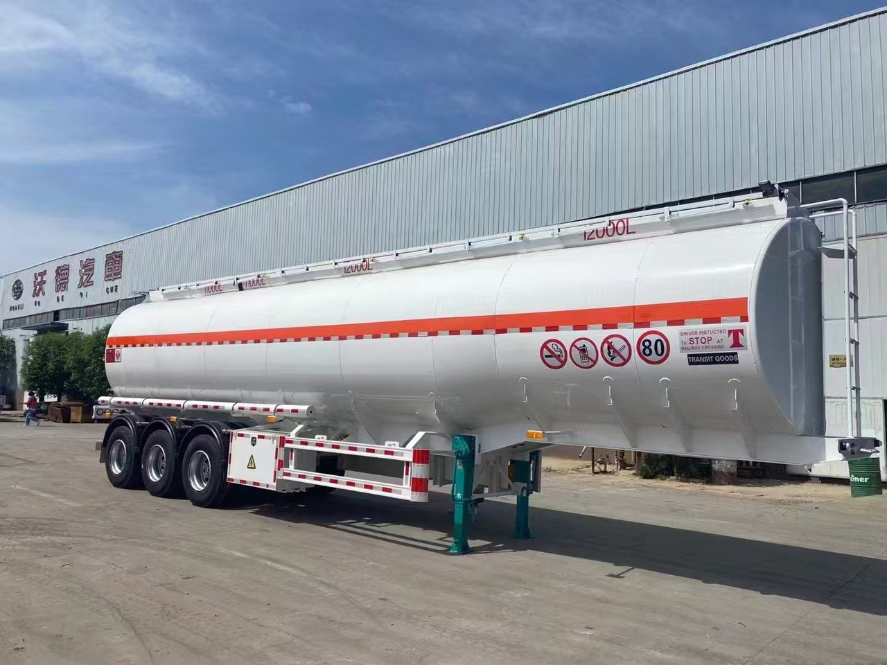 30,000–60,000 Liters Single or Multiple Compartments Customizable tank trailers available - Puspiekabe cisterna: foto 4 30,000–60,000 Liters Single or Multiple Compartments Customizable tank trailers available - Puspiekabe cisterna: foto 4