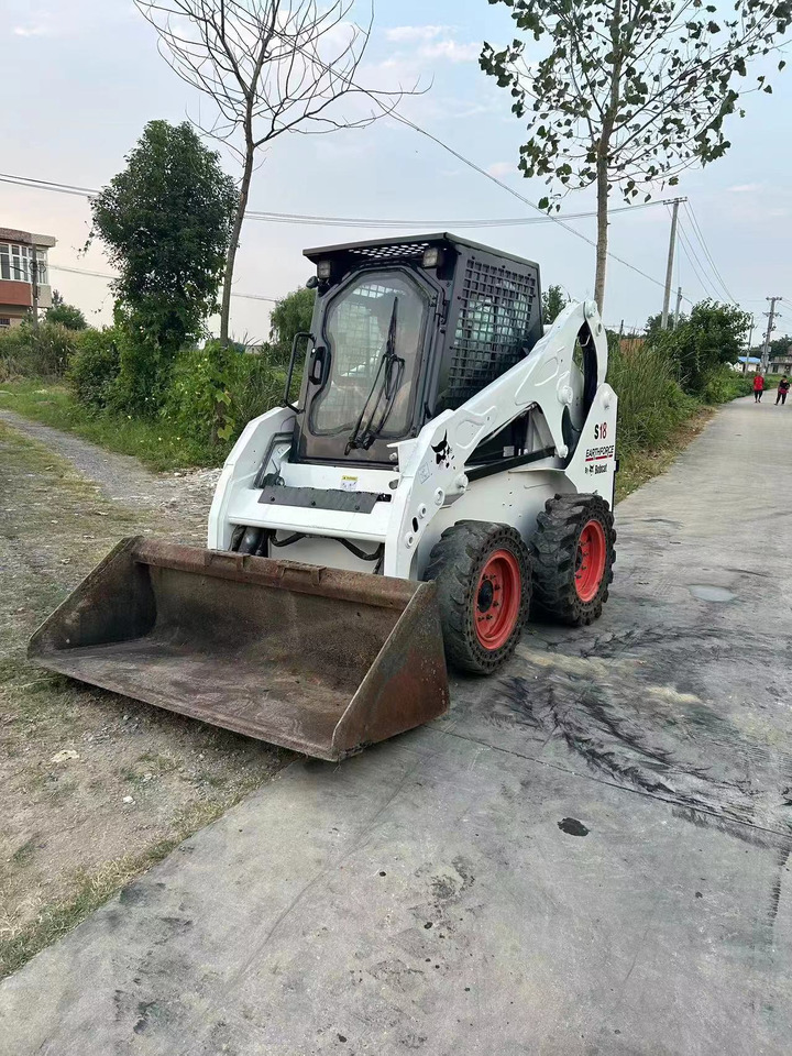 BOBCAT S18 S450 S550 T770 - Kompaktiekrāvējs: foto 2 BOBCAT S18 S450 S550 T770 - Kompaktiekrāvējs: foto 2