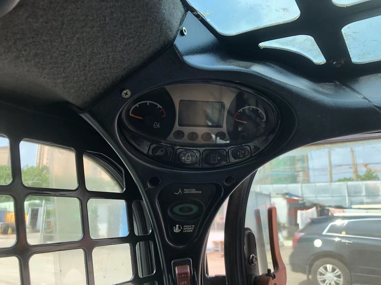BOBCAT S550 - Kompaktiekrāvējs: foto 5 BOBCAT S550 - Kompaktiekrāvējs: foto 5