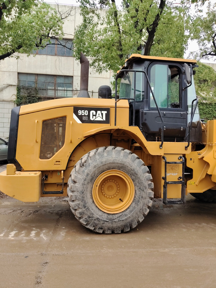 CAT 950GC - Riteņu iekrāvējs: foto 4 CAT 950GC - Riteņu iekrāvējs: foto 4