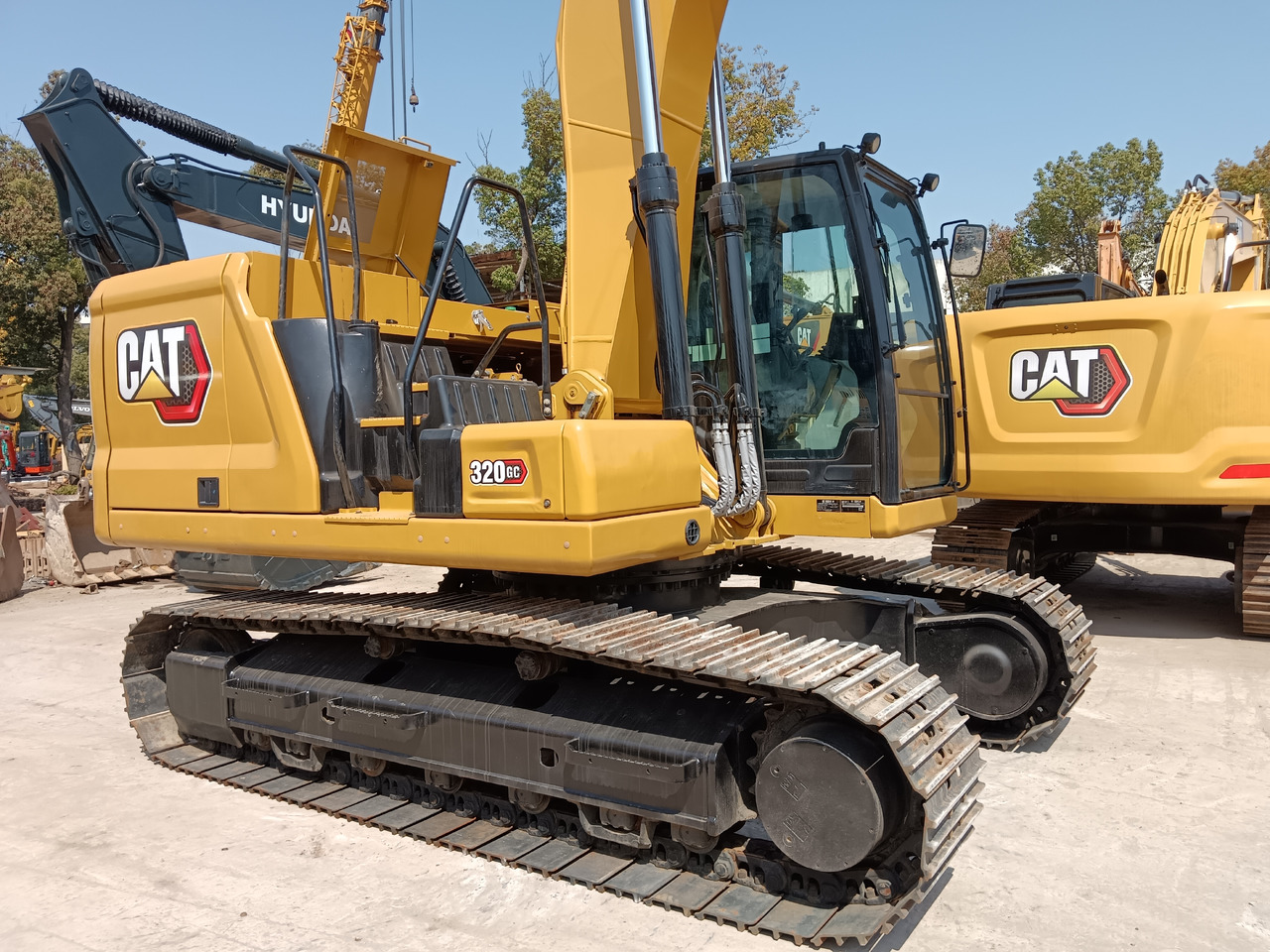 CATERPILLAR 320GC CAT 320 GC - Kāpurķēžu ekskavators: foto 3 CATERPILLAR 320GC CAT 320 GC - Kāpurķēžu ekskavators: foto 3