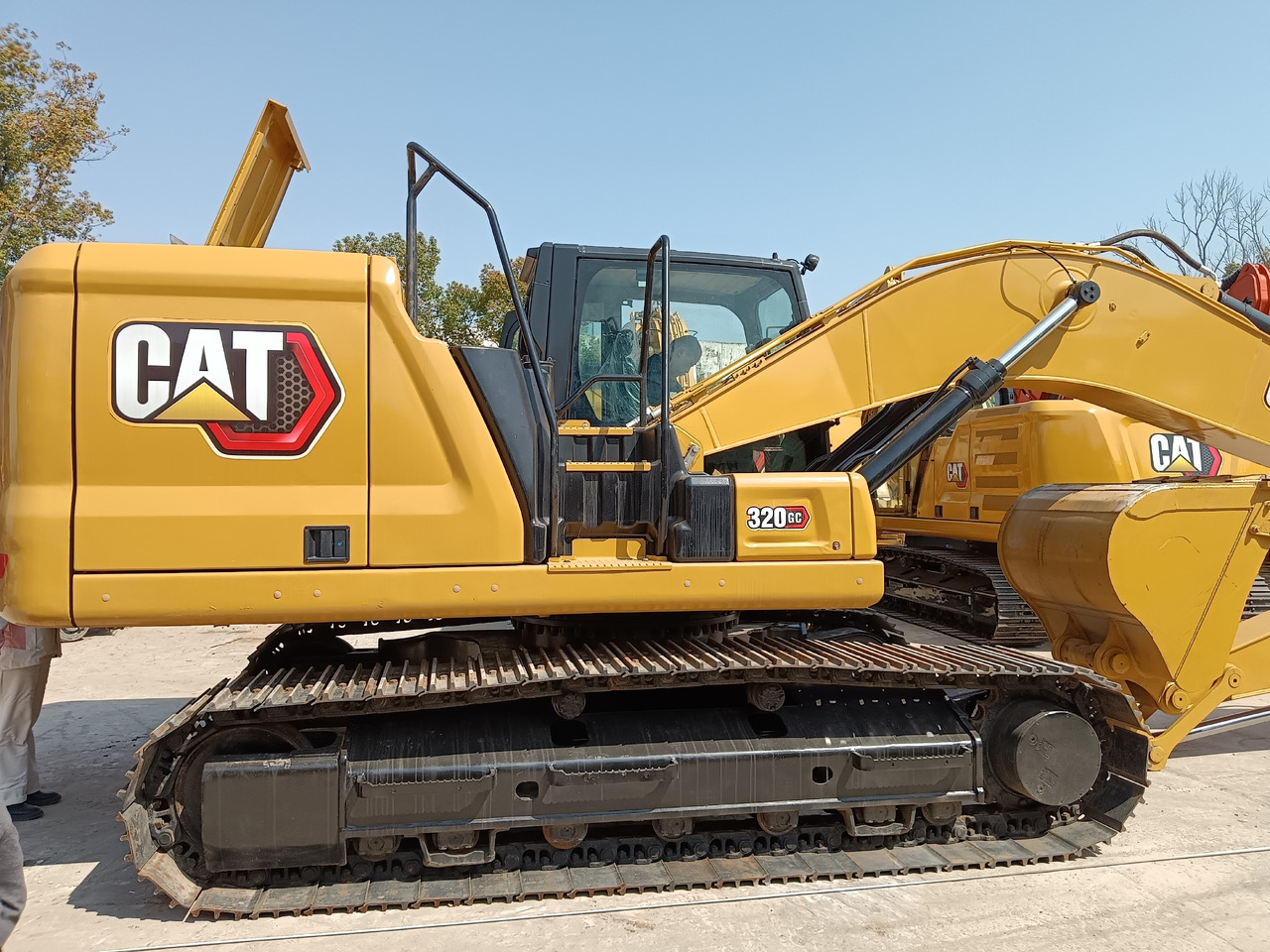 CATERPILLAR 320GC CAT 320 GC - Kāpurķēžu ekskavators: foto 1 CATERPILLAR 320GC CAT 320 GC - Kāpurķēžu ekskavators: foto 1