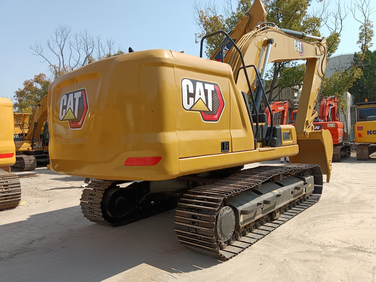CATERPILLAR 320GC CAT - Kāpurķēžu ekskavators: foto 2 CATERPILLAR 320GC CAT - Kāpurķēžu ekskavators: foto 2