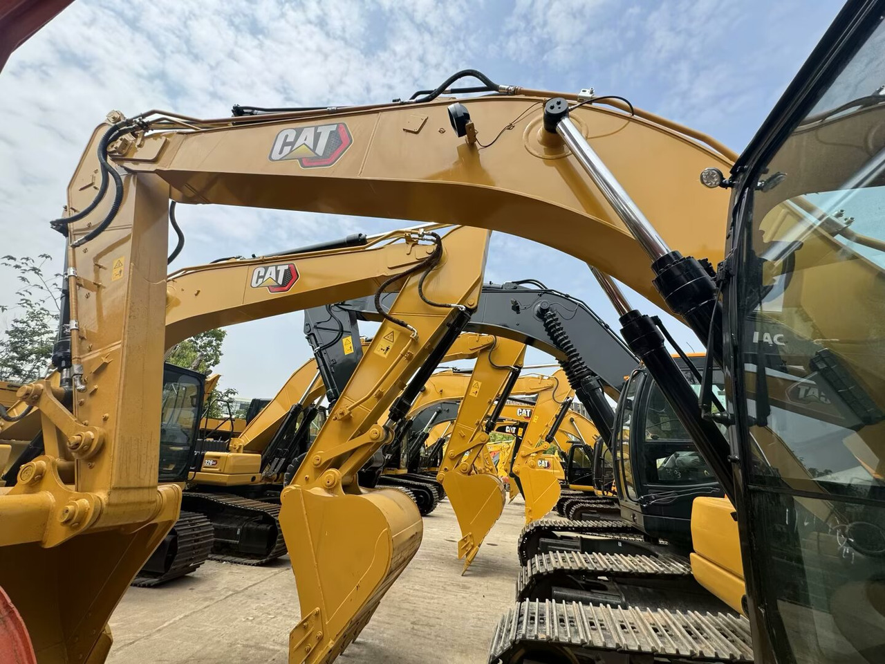 CATERPILLAR 323GC CAT 323 GC - Kāpurķēžu ekskavators: foto 4 CATERPILLAR 323GC CAT 323 GC - Kāpurķēžu ekskavators: foto 4