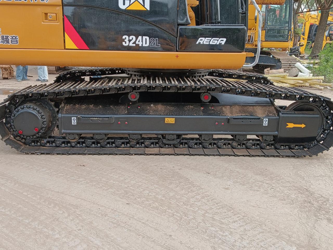 CATERPILLAR 324DL CAT 324 DL - Kāpurķēžu ekskavators: foto 3 CATERPILLAR 324DL CAT 324 DL - Kāpurķēžu ekskavators: foto 3