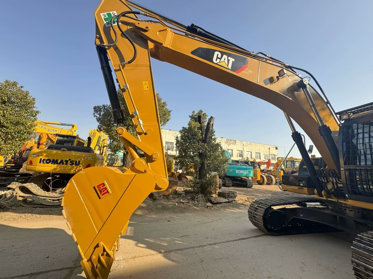 CATERPILLAR 330D2L CAT 330D2 L - Kāpurķēžu ekskavators: foto 2 CATERPILLAR 330D2L CAT 330D2 L - Kāpurķēžu ekskavators: foto 2