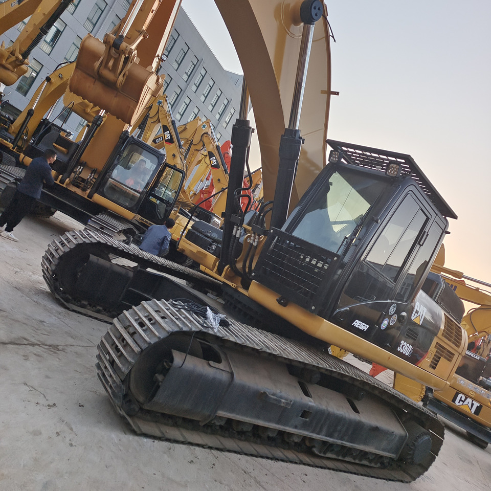 Kāpurķēžu ekskavators CATERPILLAR 336D CAT 336D2L: foto 9