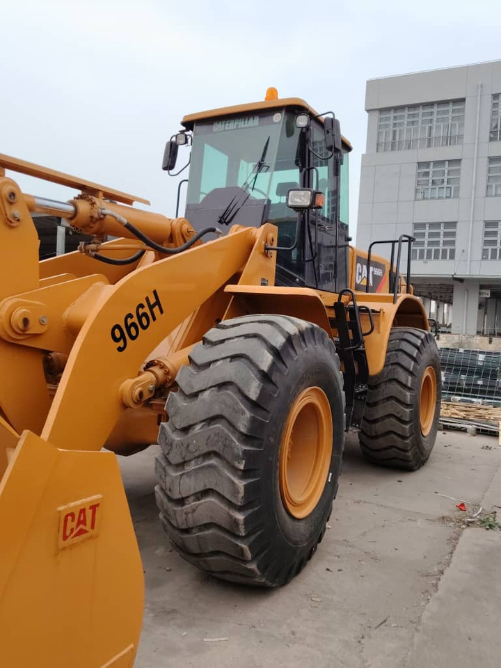 CATERPILLAR 950H - Riteņu iekrāvējs: foto 1 CATERPILLAR 950H - Riteņu iekrāvējs: foto 1