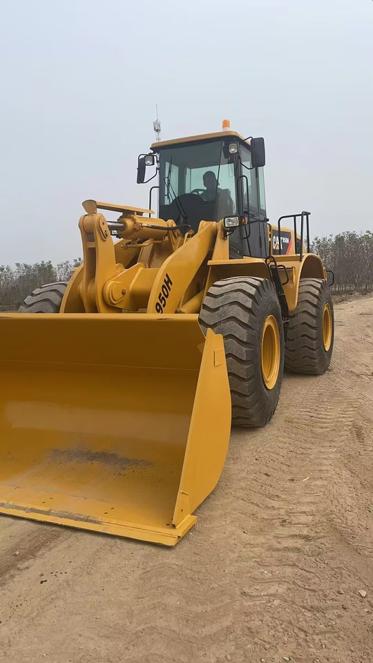 CATERPILLAR 950H - Riteņu iekrāvējs: foto 2 CATERPILLAR 950H - Riteņu iekrāvējs: foto 2