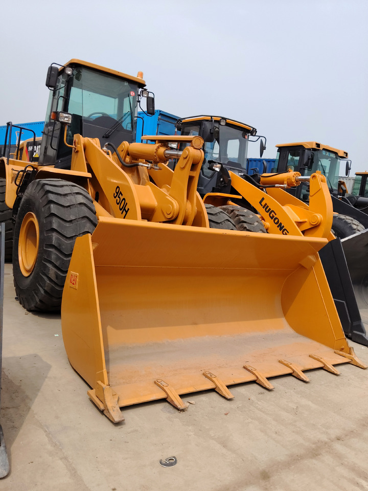 CATERPILLAR 950H - Riteņu iekrāvējs: foto 3 CATERPILLAR 950H - Riteņu iekrāvējs: foto 3