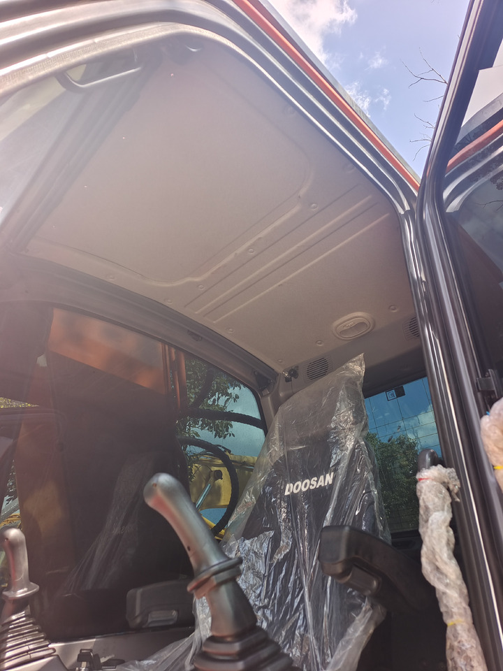 DOOSAN DX 225 LCA - Kāpurķēžu ekskavators: foto 5 DOOSAN DX 225 LCA - Kāpurķēžu ekskavators: foto 5