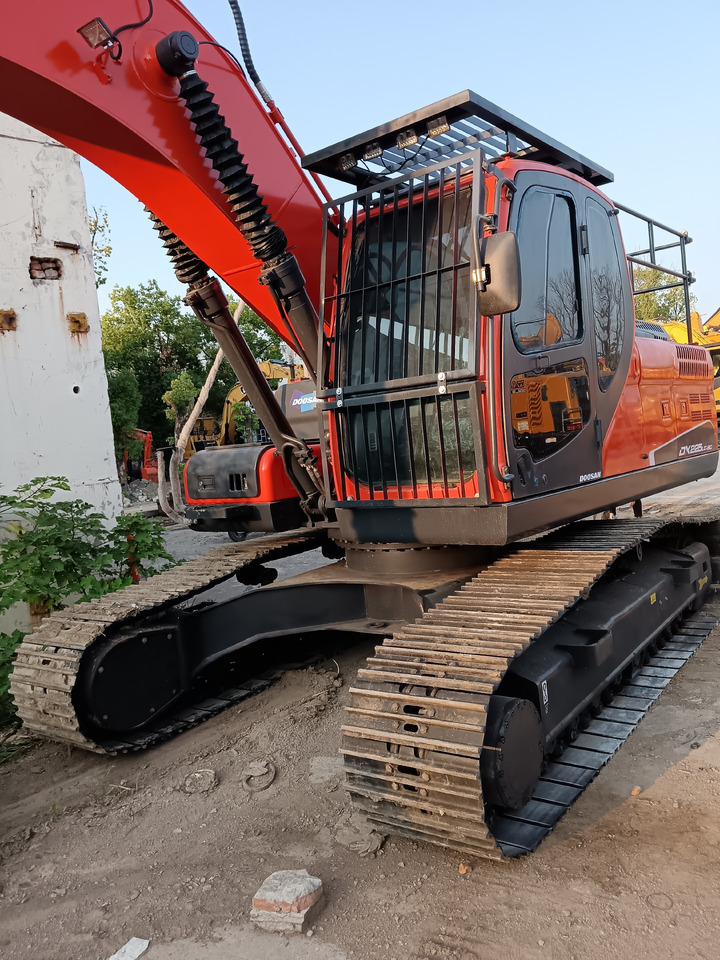 DOOSAN DX225 LC - 9C - Kāpurķēžu ekskavators: foto 5 DOOSAN DX225 LC - 9C - Kāpurķēžu ekskavators: foto 5