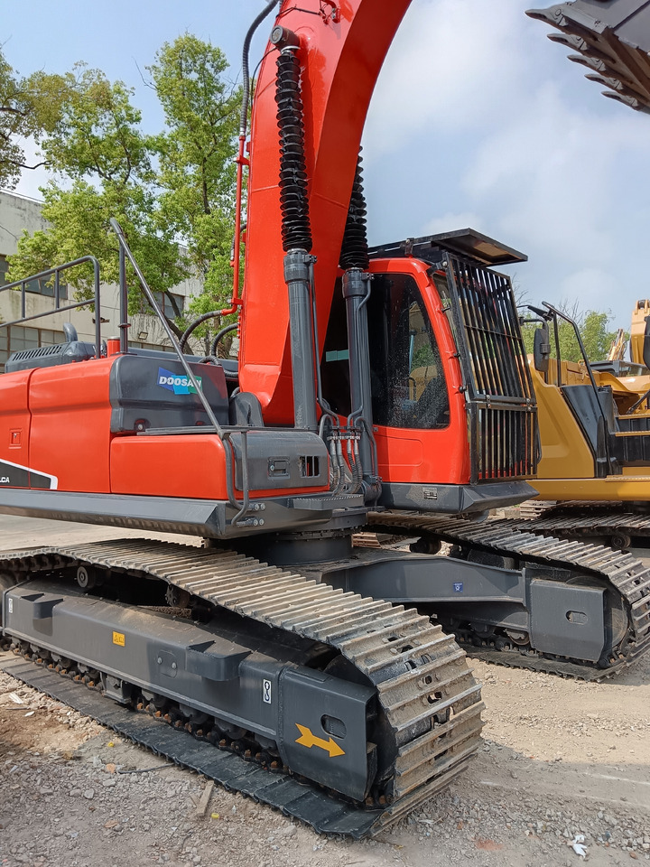 DOOSAN DX225LCA DX 225 LC-9C DX300 DX340 - Kāpurķēžu ekskavators: foto 3 DOOSAN DX225LCA DX 225 LC-9C DX300 DX340 - Kāpurķēžu ekskavators: foto 3