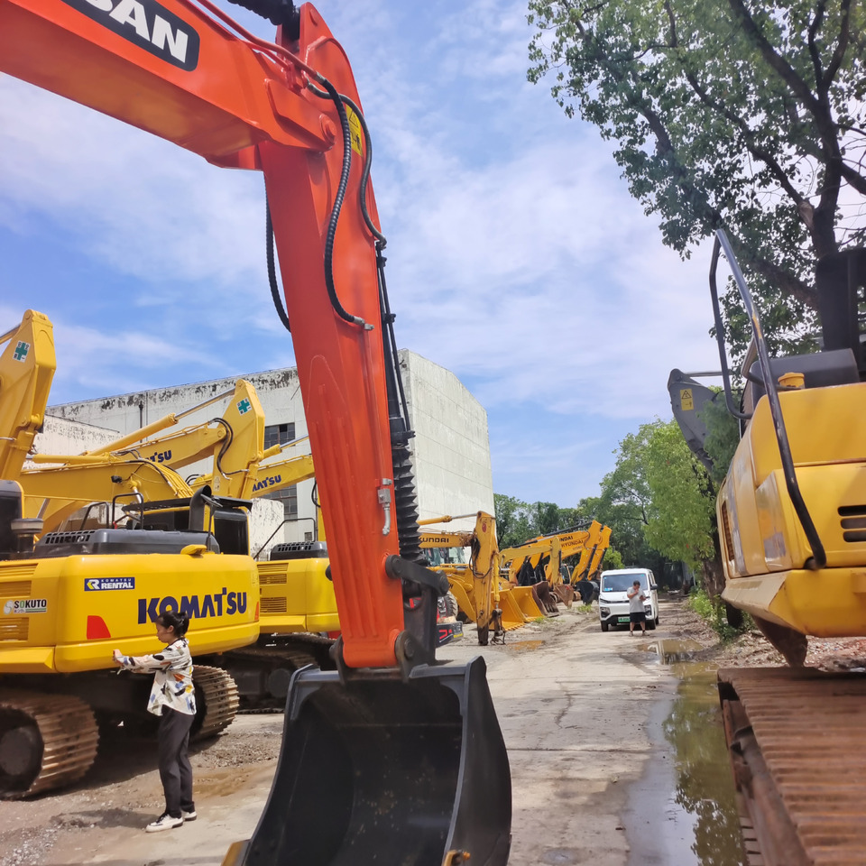 DOOSAN DX225LCA DX225LC-9C DX300 DX340 - Kāpurķēžu ekskavators: foto 5 DOOSAN DX225LCA DX225LC-9C DX300 DX340 - Kāpurķēžu ekskavators: foto 5