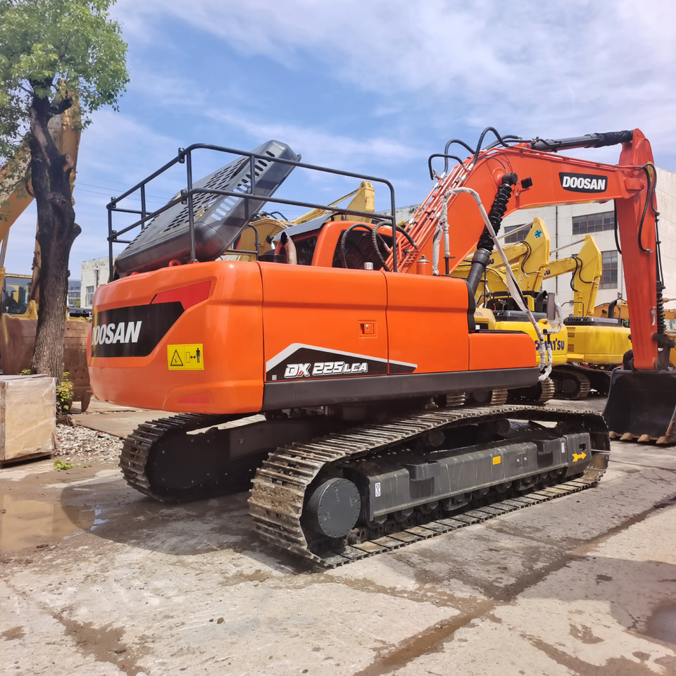DOOSAN DX225LCA DX225LC-9C DX300 DX340 - Kāpurķēžu ekskavators: foto 2 DOOSAN DX225LCA DX225LC-9C DX300 DX340 - Kāpurķēžu ekskavators: foto 2