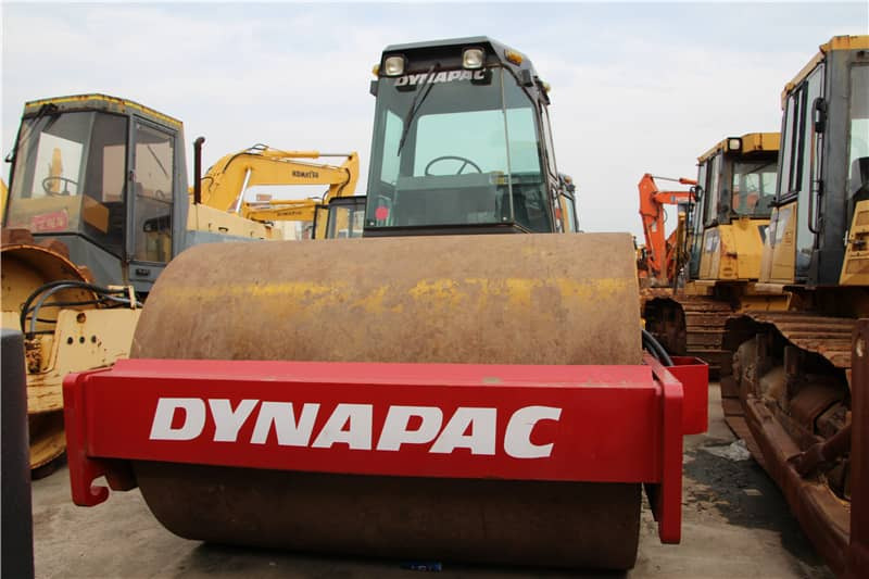 DYNAPAC CA301D - Ceļu veltnis: foto 2 DYNAPAC CA301D - Ceļu veltnis: foto 2