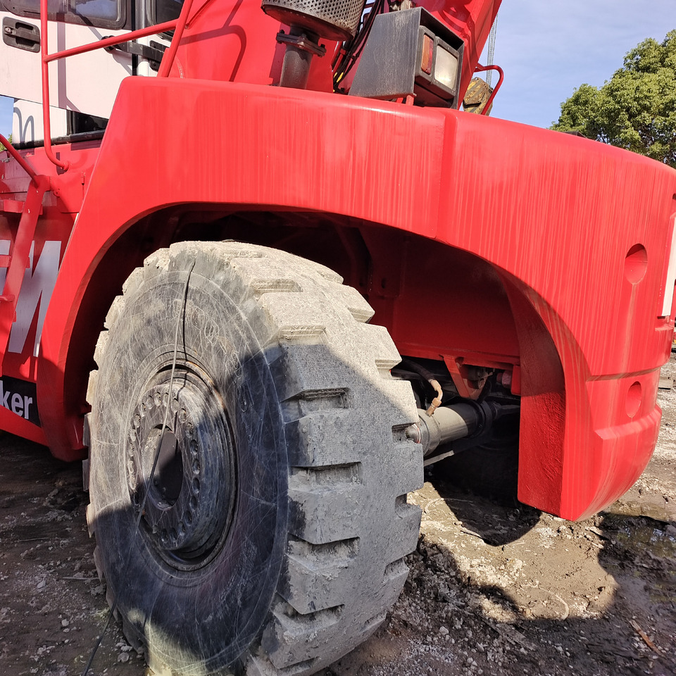 FANTUZZI CS45KMHD 45 TON - Sānu konteineru krāvējs: foto 2 FANTUZZI CS45KMHD 45 TON - Sānu konteineru krāvējs: foto 2