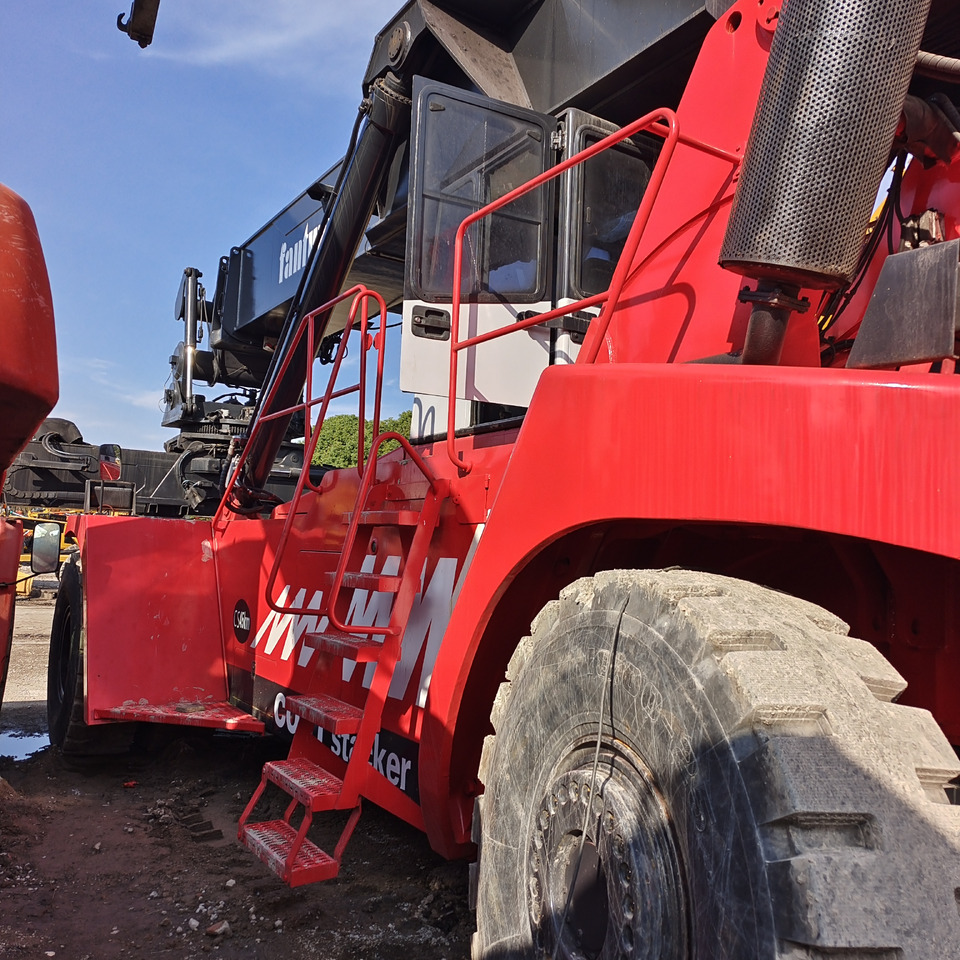 FANTUZZI CS45KMHD 45 TON - Sānu konteineru krāvējs: foto 3 FANTUZZI CS45KMHD 45 TON - Sānu konteineru krāvējs: foto 3