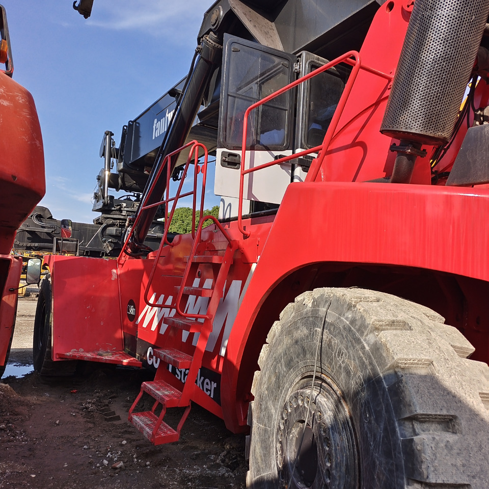 FANTUZZI CS45KMHD 45 TON - Sānu konteineru krāvējs: foto 4 FANTUZZI CS45KMHD 45 TON - Sānu konteineru krāvējs: foto 4