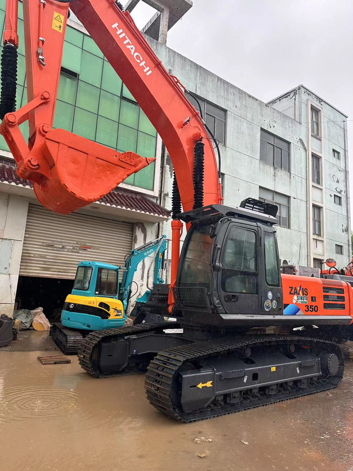 HITACHI ZX350 - Kāpurķēžu ekskavators: foto 2 HITACHI ZX350 - Kāpurķēžu ekskavators: foto 2