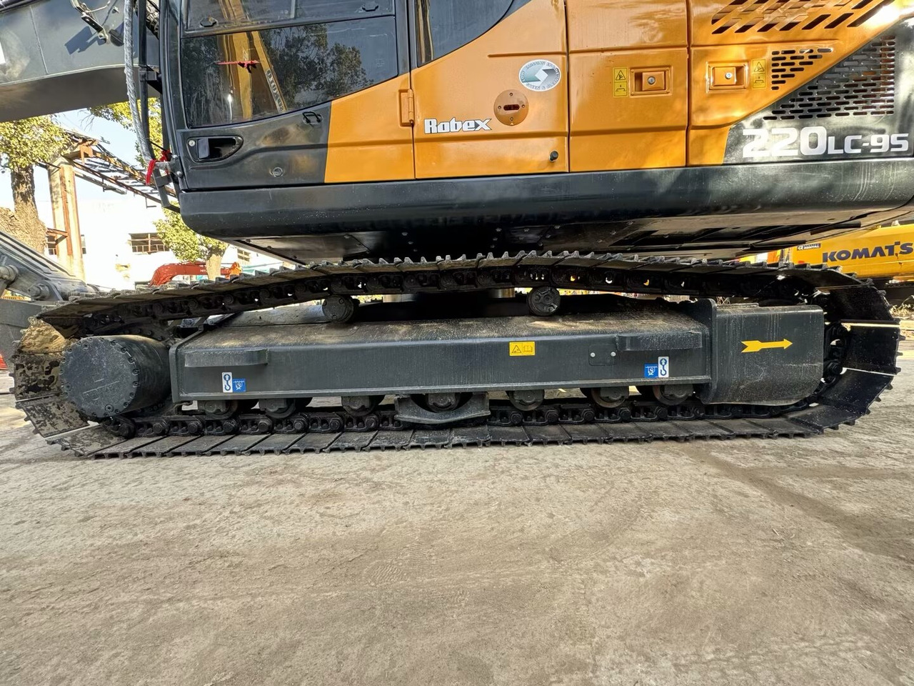 HYUNDAI 220LC-9S 220LC-9T - Kāpurķēžu ekskavators: foto 4 HYUNDAI 220LC-9S 220LC-9T - Kāpurķēžu ekskavators: foto 4