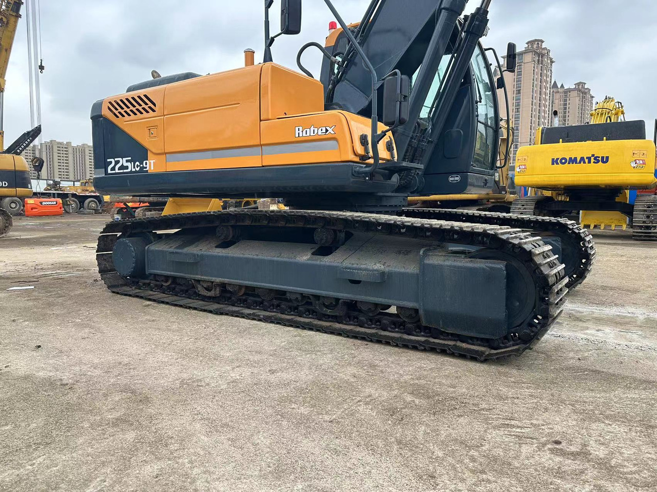 HYUNDAI 225LC-9T - Kāpurķēžu ekskavators: foto 5 HYUNDAI 225LC-9T - Kāpurķēžu ekskavators: foto 5