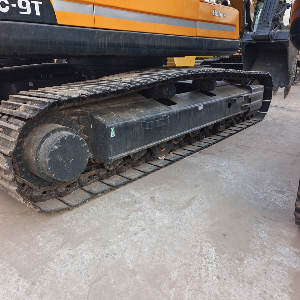 HYUNDAI 305LC-9T 305LC-9S 330LC-9S - Kāpurķēžu ekskavators: foto 3 HYUNDAI 305LC-9T 305LC-9S 330LC-9S - Kāpurķēžu ekskavators: foto 3